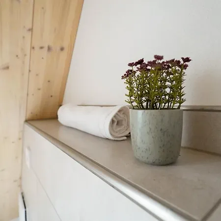 Cozer Living - Stilvolles Maisonette In Messstetten