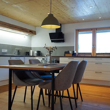 Апартаменты Cozer Living - Stilvolles Maisonette In